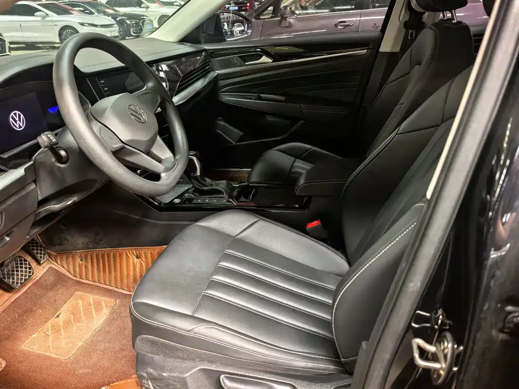 Volkswagen 帕萨特插电混动 — миниатюра 7