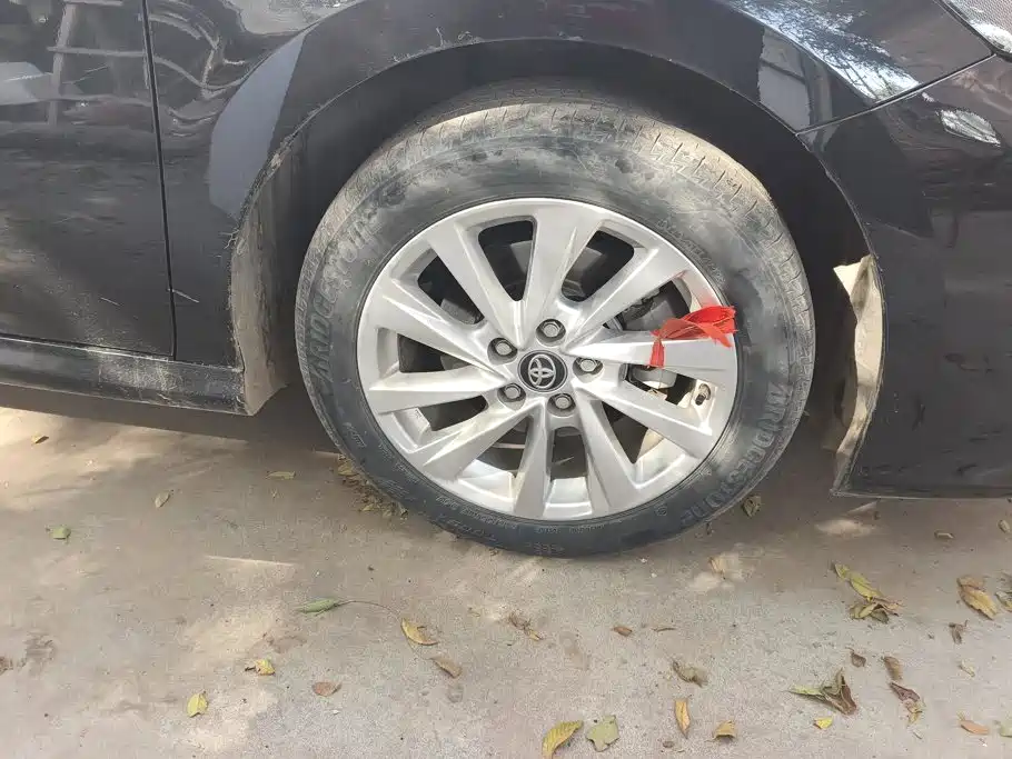 Toyota Camry — миниатюра 5