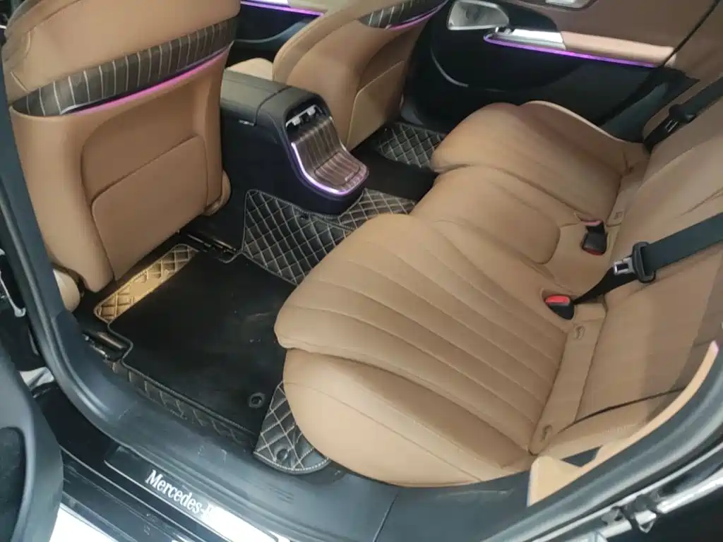 Mercedes-Benz E-Class — миниатюра 17