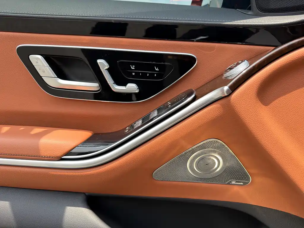 Mercedes-Benz S-Class — миниатюра 7
