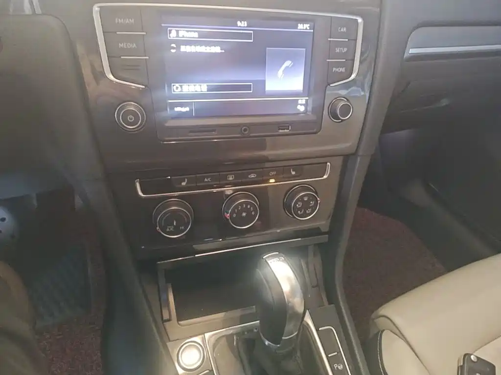 Volkswagen Golf — миниатюра 13