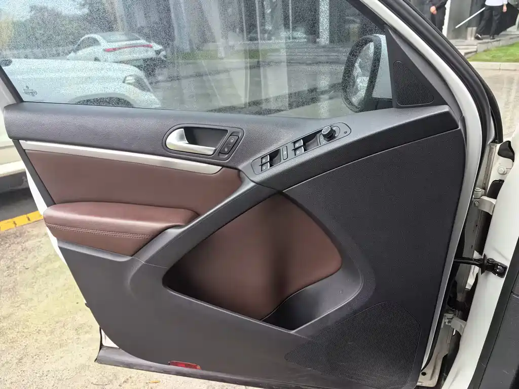 Volkswagen Tiguan — миниатюра 10