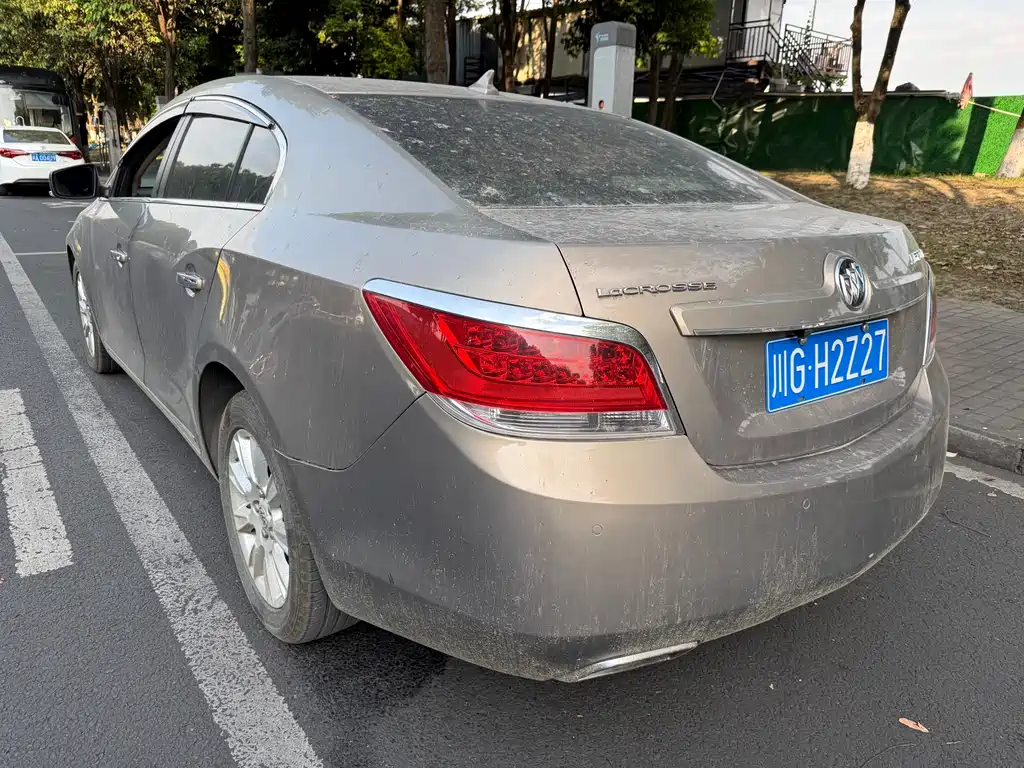 Buick LaCrosse 2012 2.4L SIDI