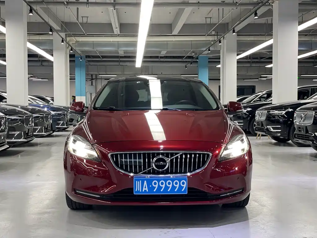 Volvo V40 — миниатюра 2