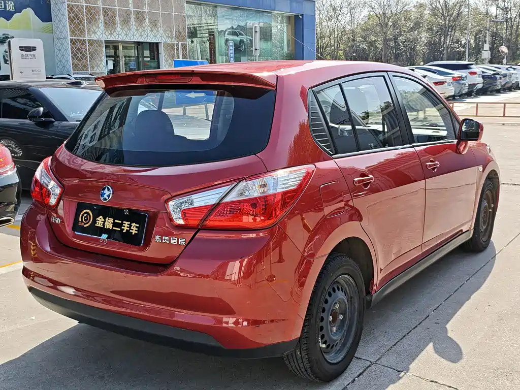 Venucia R50 — миниатюра 3