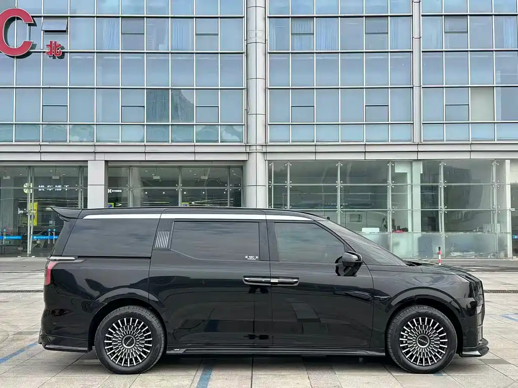 ZEEKR EXTREME KRYPTON 009