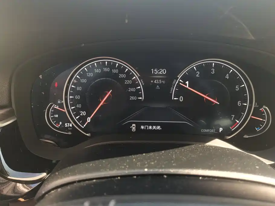 BMW 5 Series — миниатюра 14
