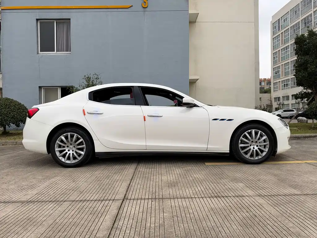 Maserati Ghibli — миниатюра 5