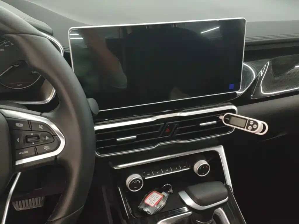 Geely Binyue — миниатюра 13