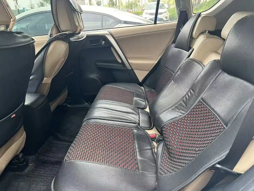 Toyota RAV4 — миниатюра 18