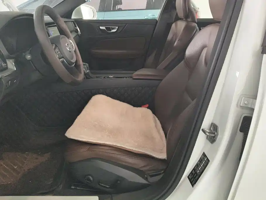 Volvo S60 — миниатюра 9
