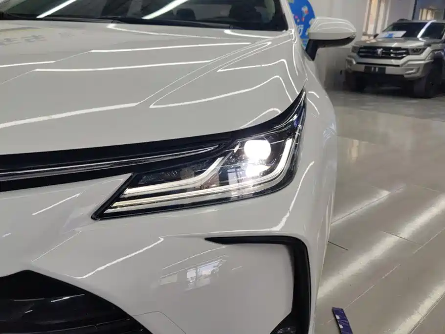 Toyota Corolla — миниатюра 5