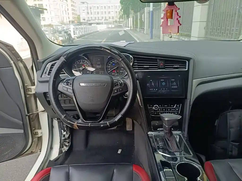 Venucia D60 — миниатюра 10