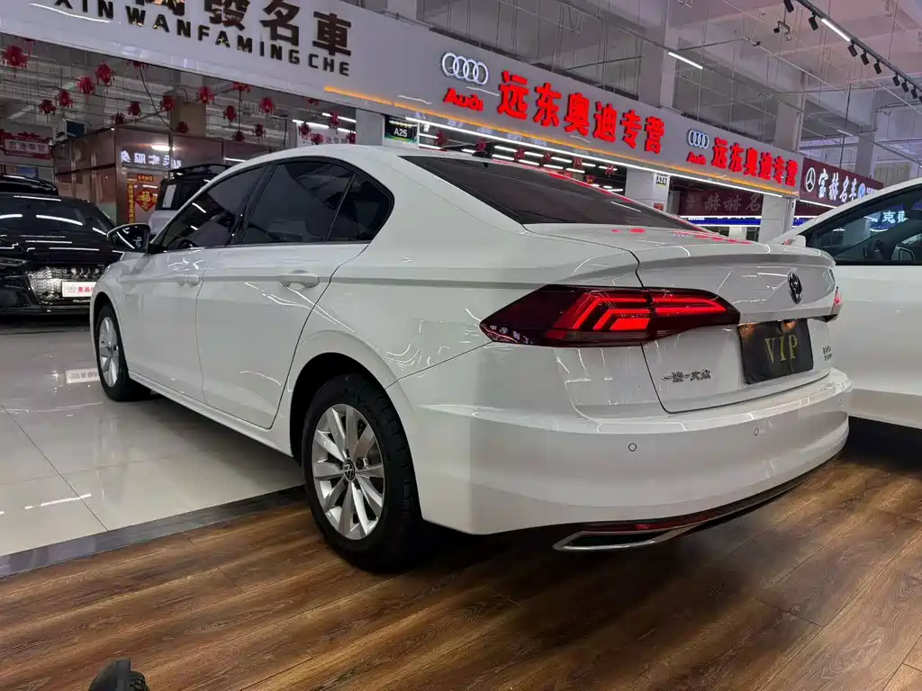 Volkswagen Bora — миниатюра 4