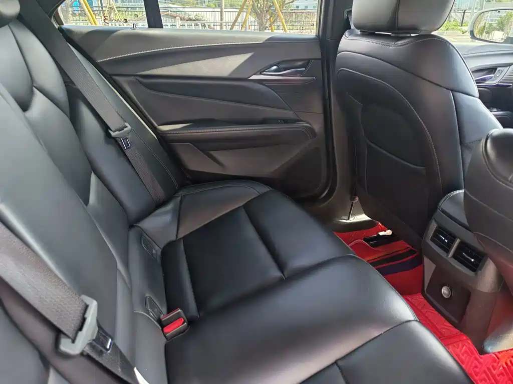 Cadillac CT4 — миниатюра 7