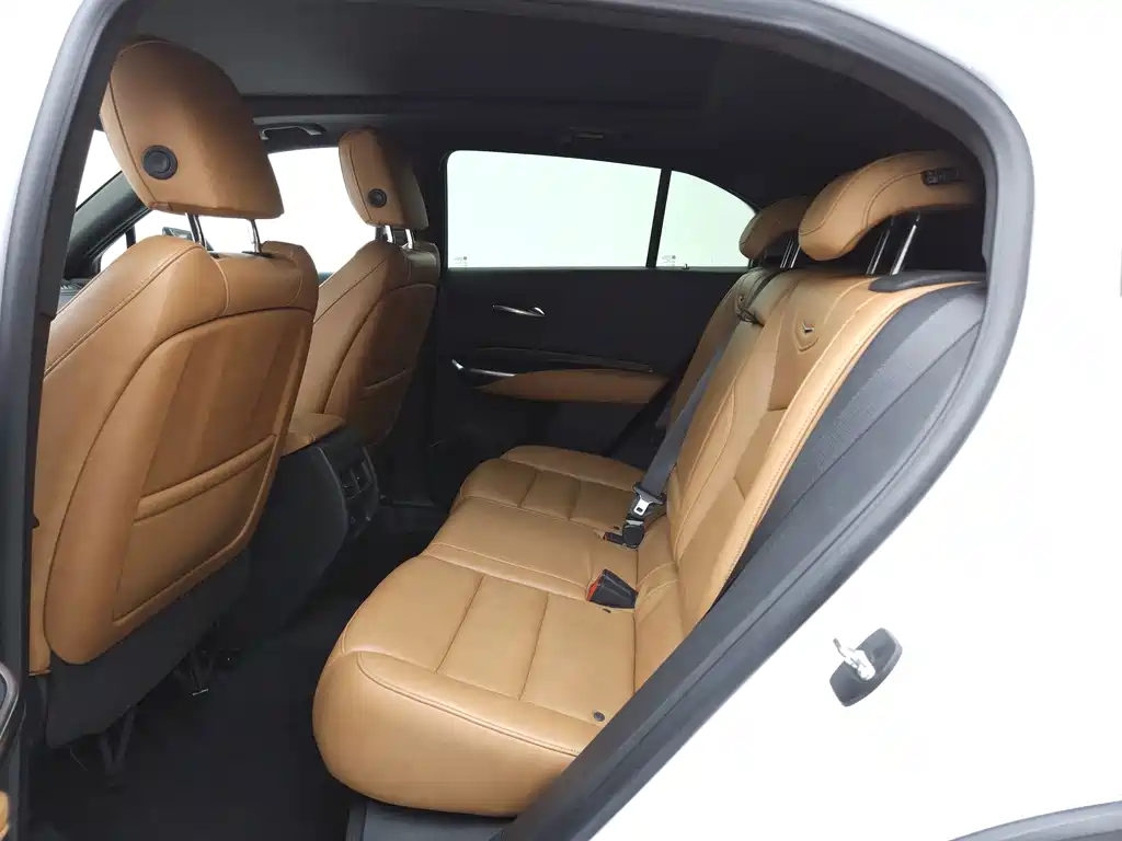 Cadillac XT4 — миниатюра 9