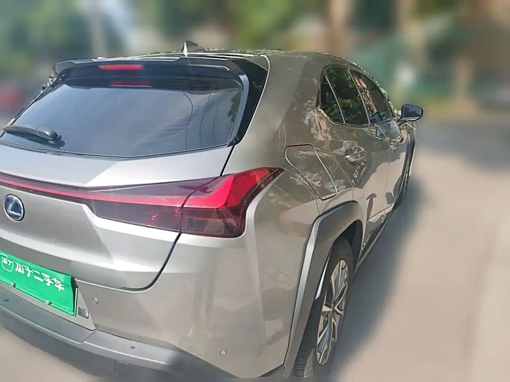 Lexus UX New Energy — миниатюра 6