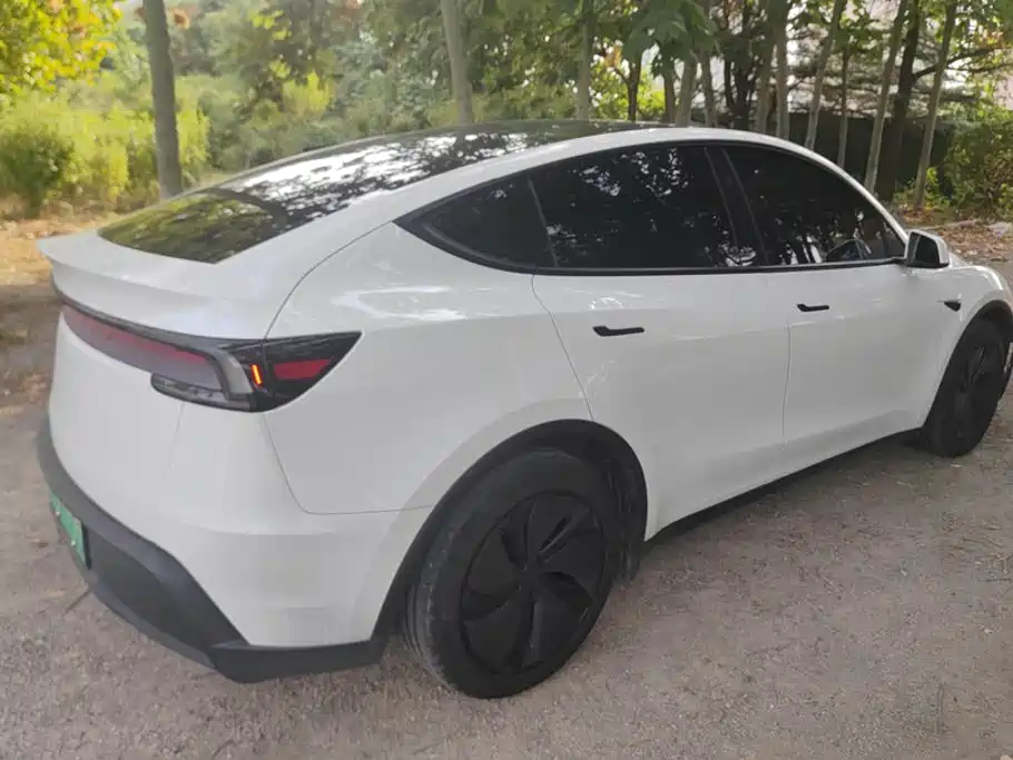 Tesla Model Y — фотографии объявления, Фото 4