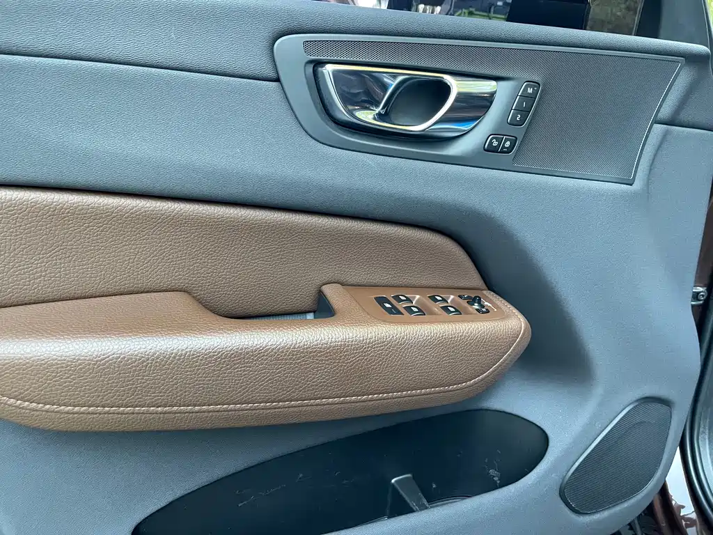 Volvo XC60 — миниатюра 7