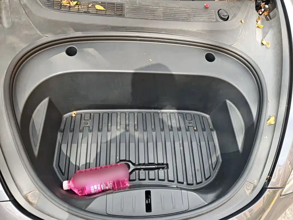 Tesla Model 3 — миниатюра 11