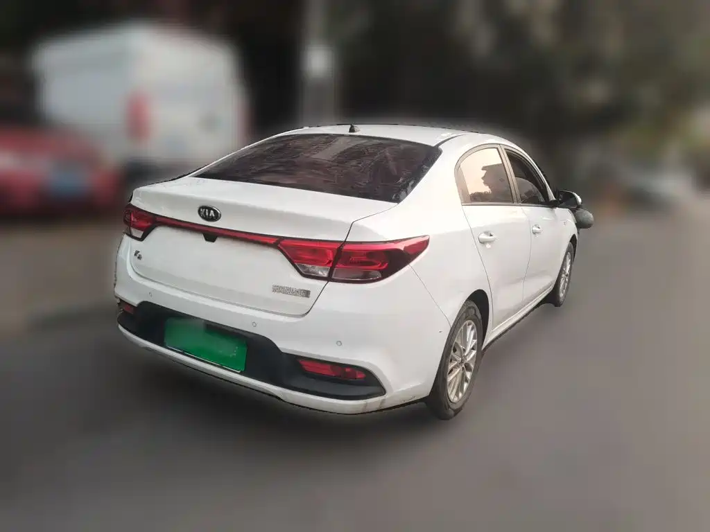 Kia K2 — миниатюра 6