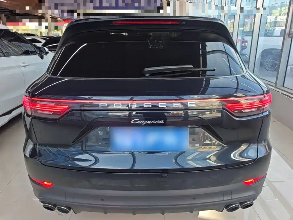 Porsche Cayenne — миниатюра 6