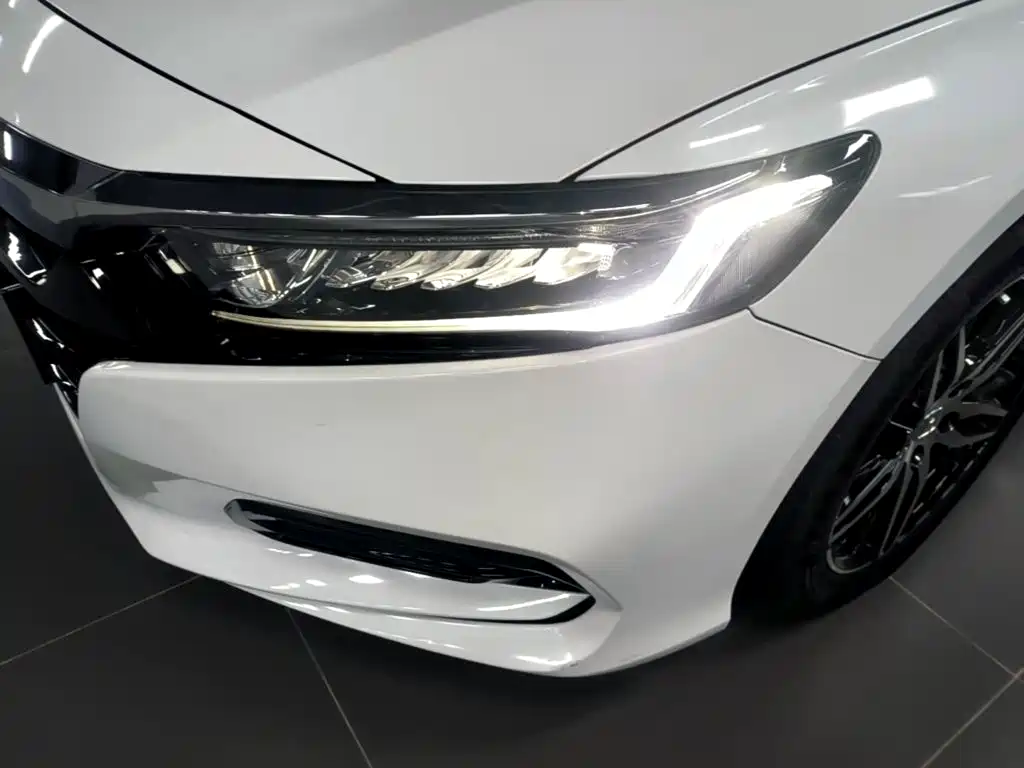 Honda Accord — миниатюра 24