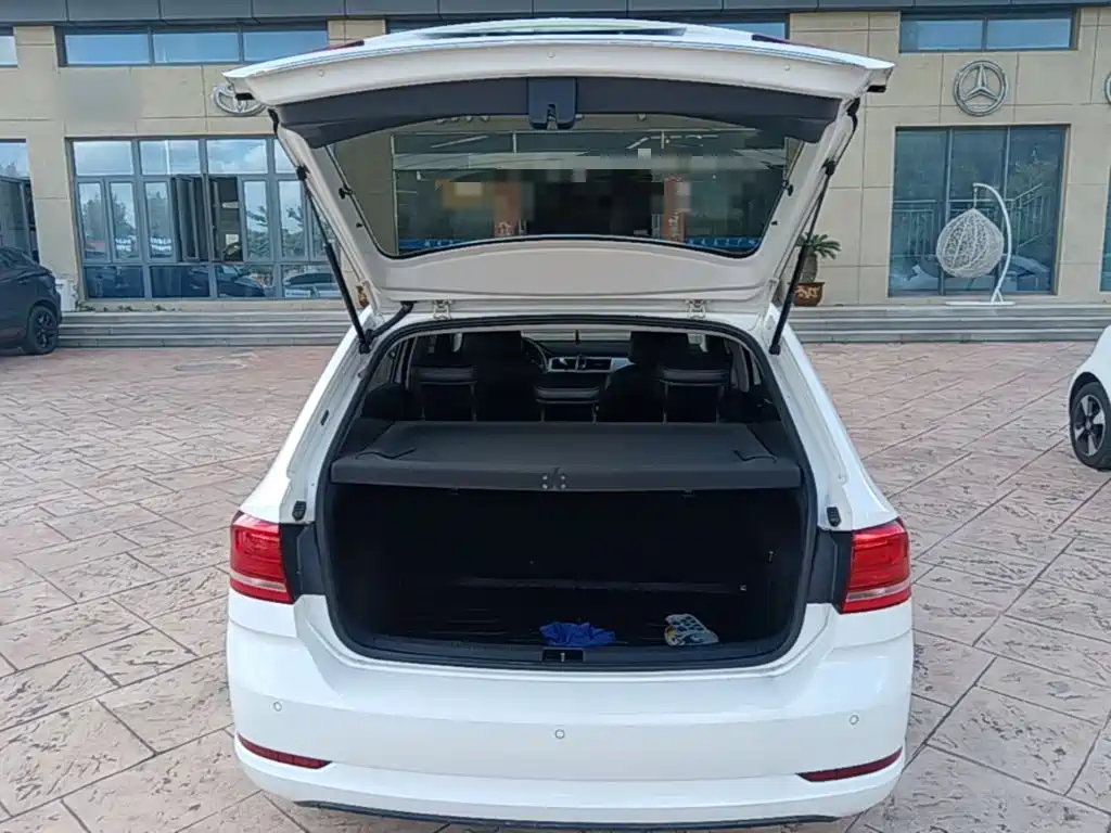 Volkswagen Santana — миниатюра 19