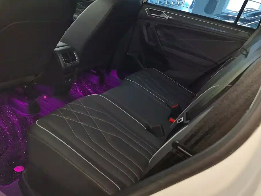 Volkswagen Tiguan L — миниатюра 11