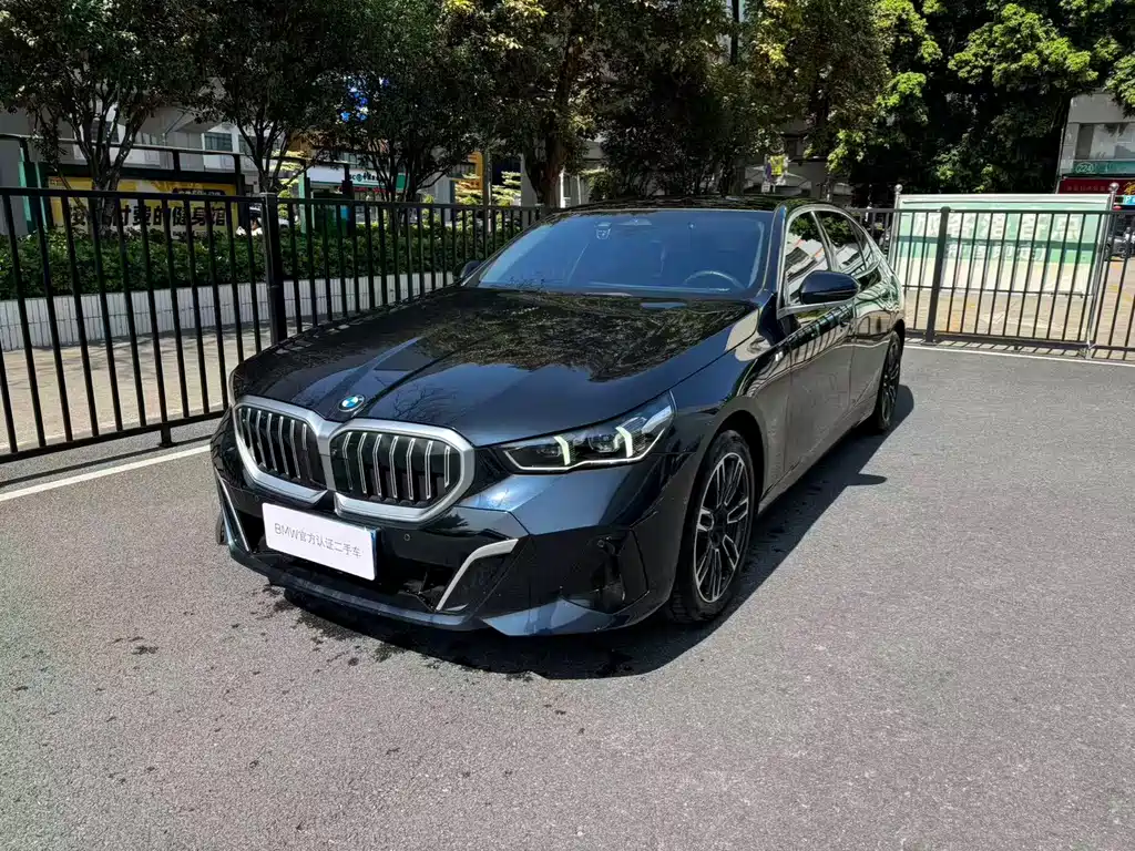 BMW 5 Series 2024