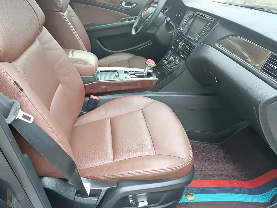 Hongqi Hongqi H7 — миниатюра 9