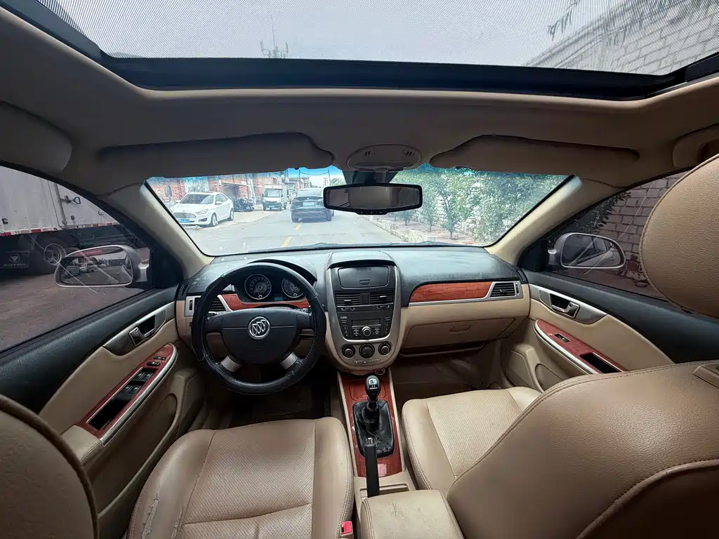Buick Excelle 2013 1.5L MT Premium