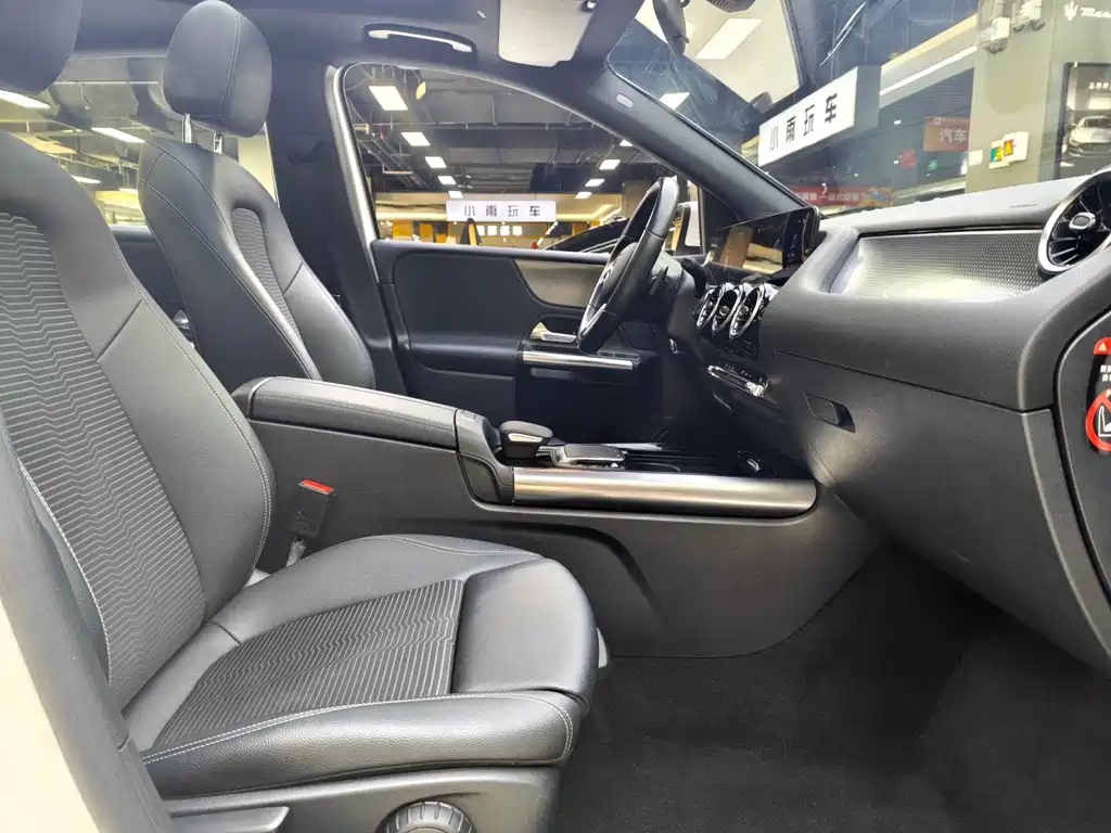 Mercedes-Benz B-Class — миниатюра 16