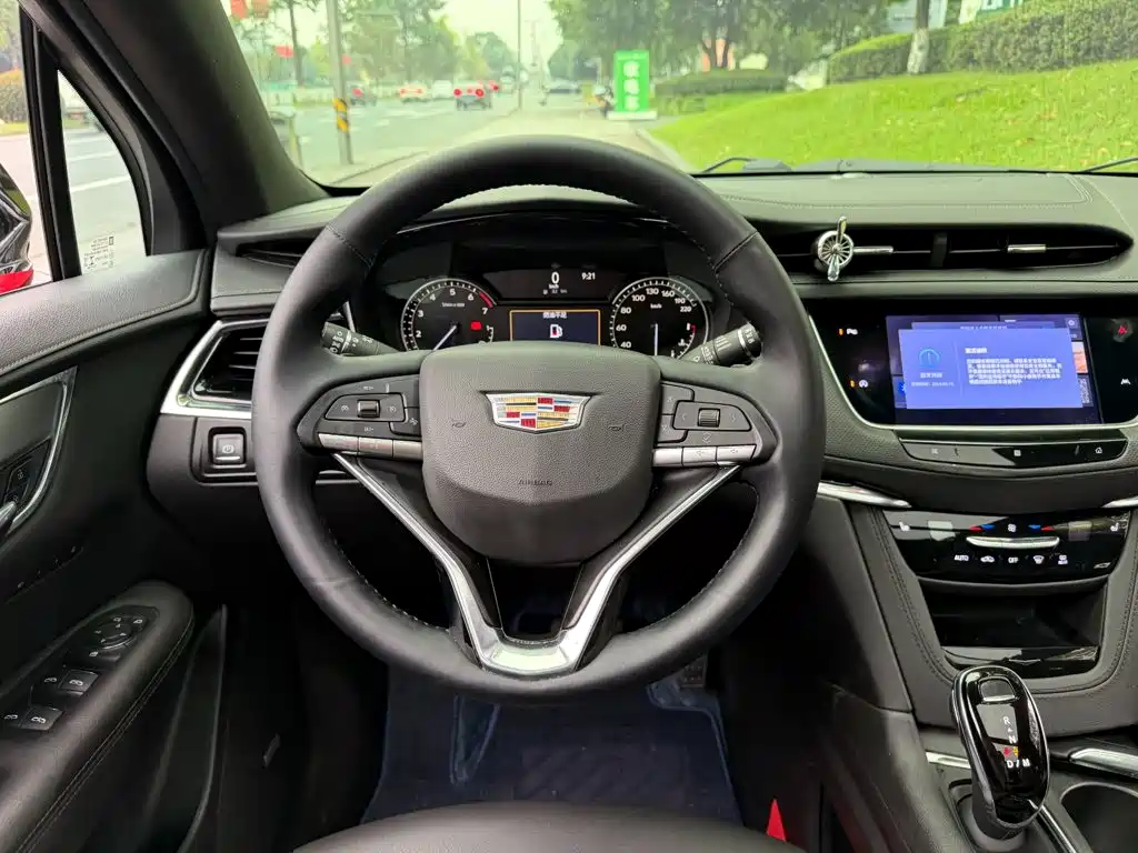 Cadillac XT6 — миниатюра 14