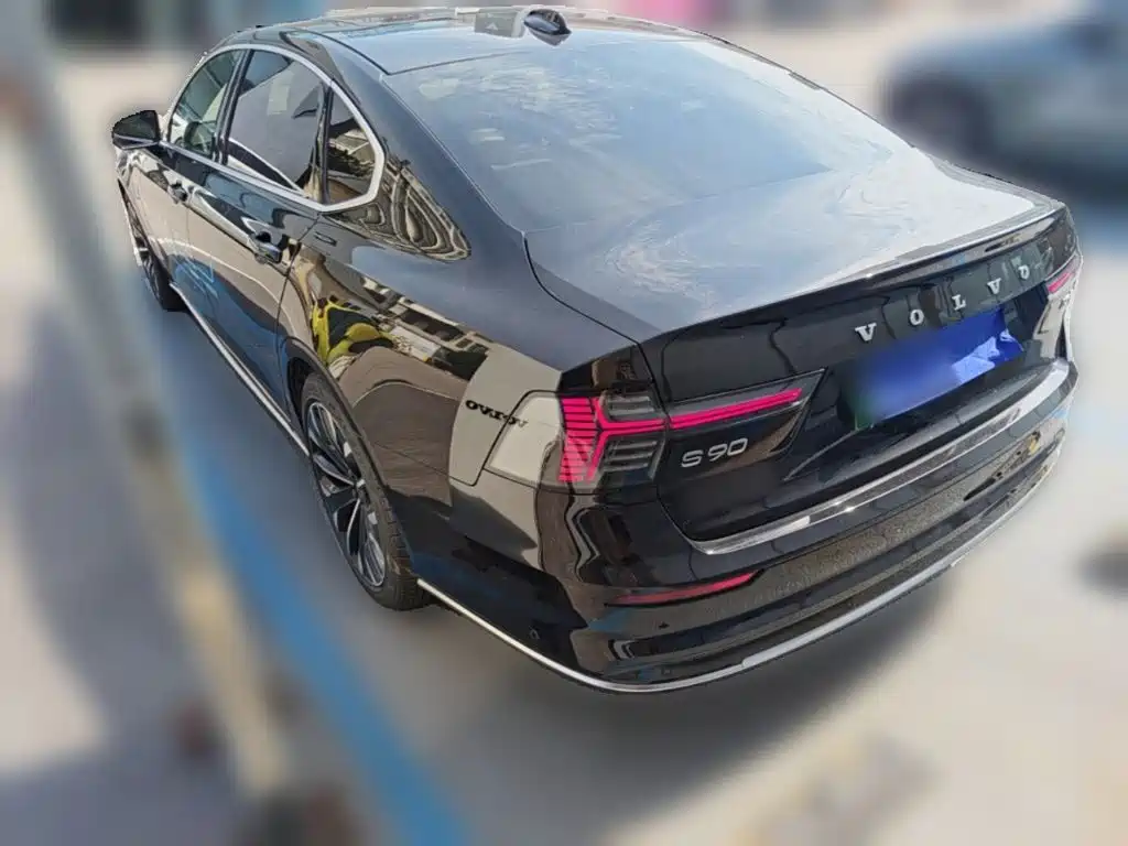 Volvo S90 2026 Luxury