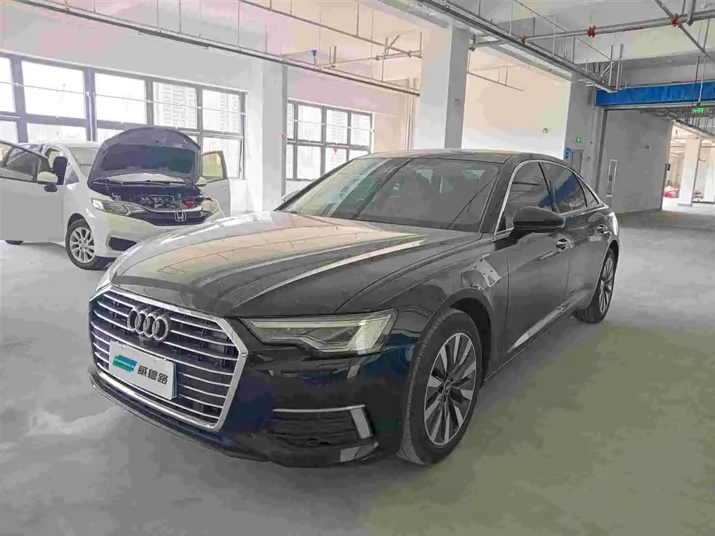Audi A6L 2022
