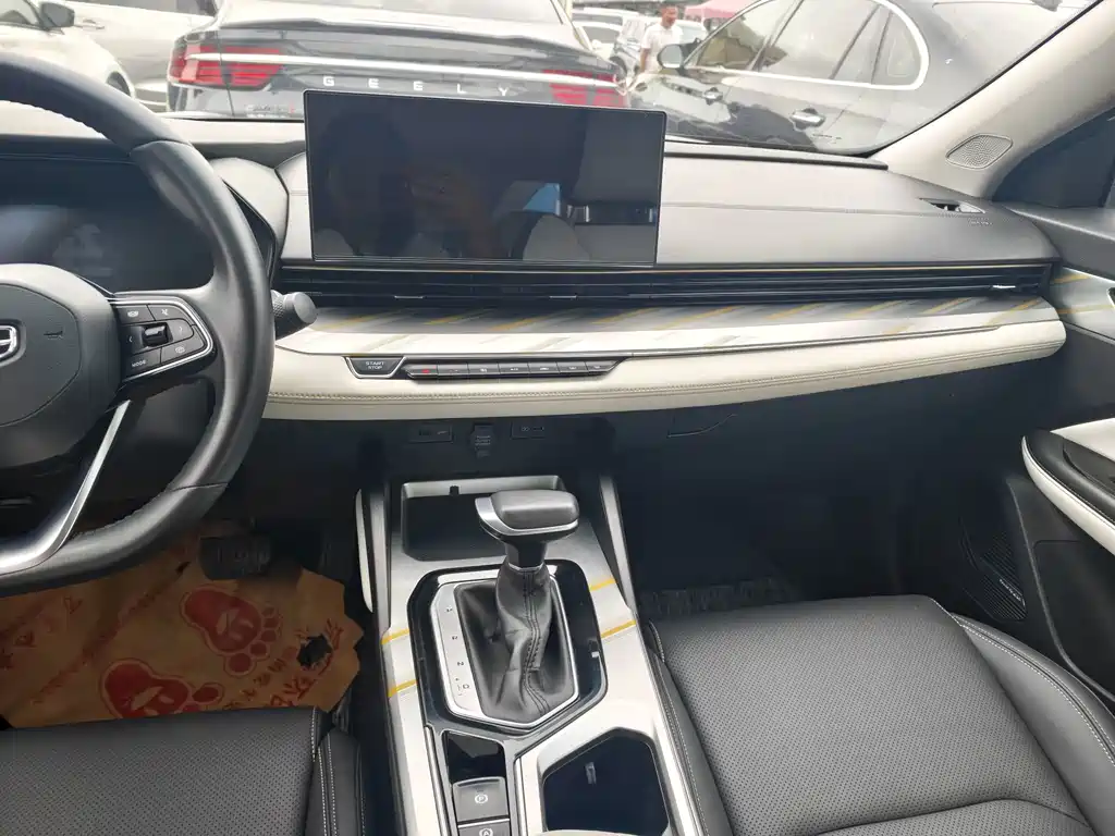 Geely Emgrand L — миниатюра 9