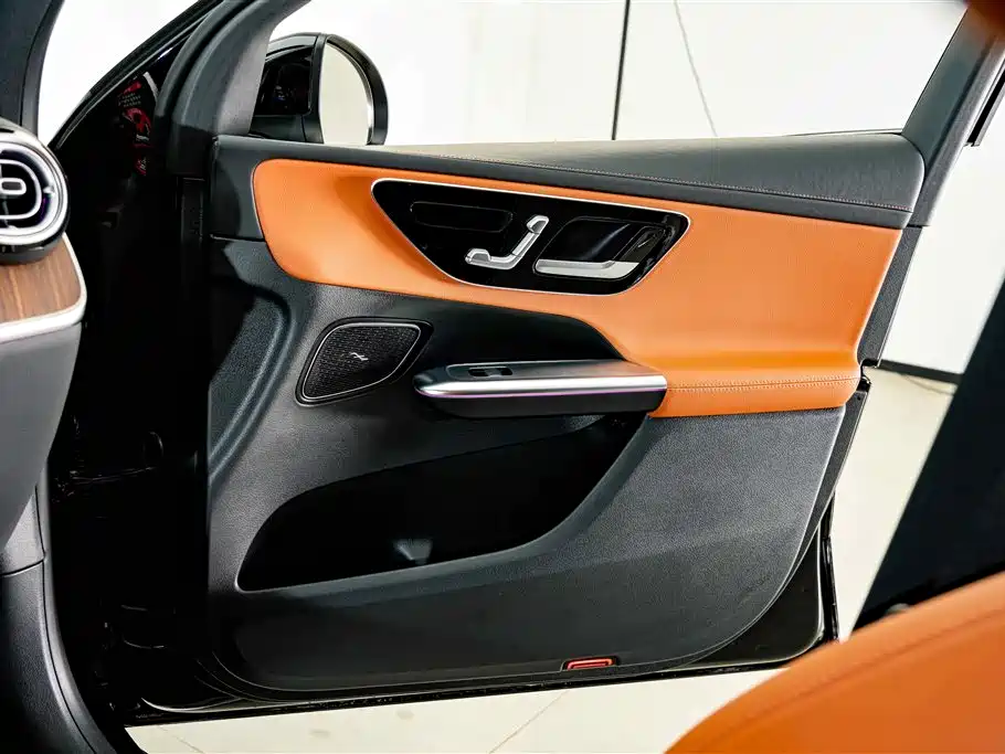 Mercedes-Benz GLC — миниатюра 15