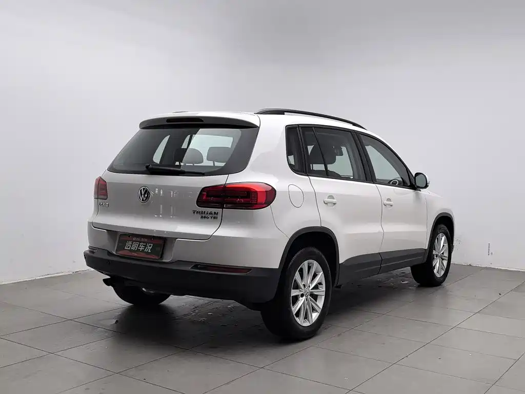 Volkswagen Tiguan — миниатюра 2