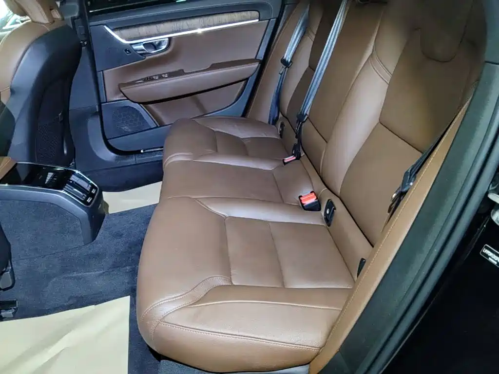 Volvo S90 — миниатюра 17
