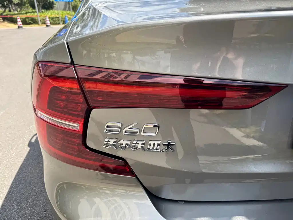 Volvo S60 — миниатюра 9