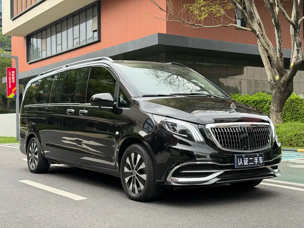 Mercedes-Benz Vito 2021 2.0T 7 мест