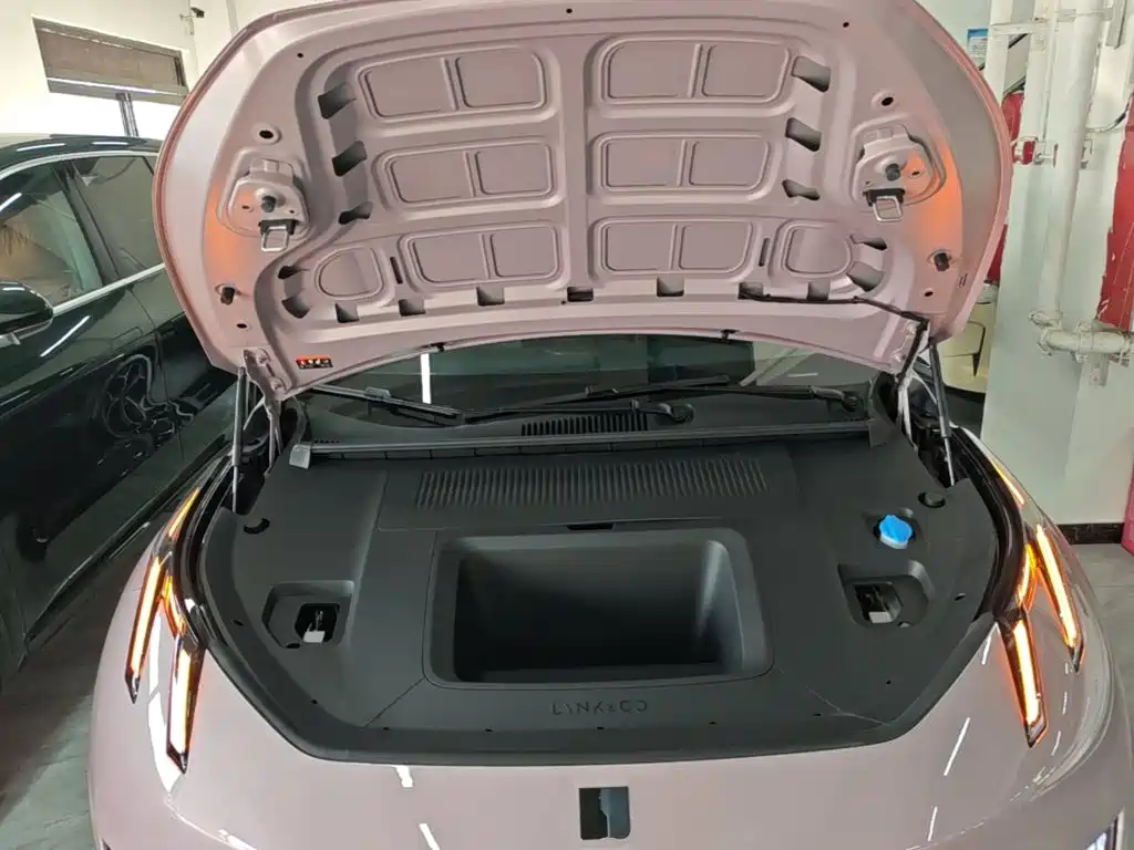Lynk & Co Z20 — миниатюра 20