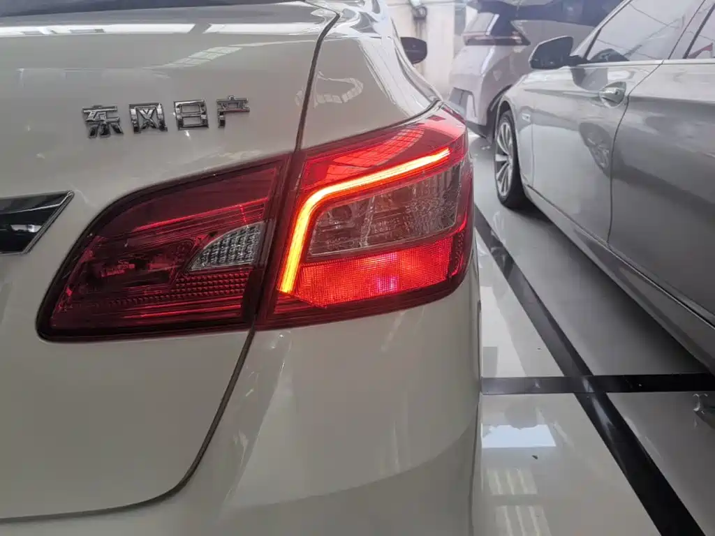 Nissan Sylphy — миниатюра 8