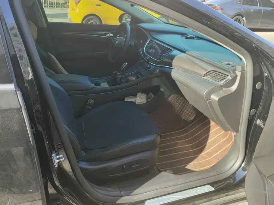 Buick LaCrosse — миниатюра 8