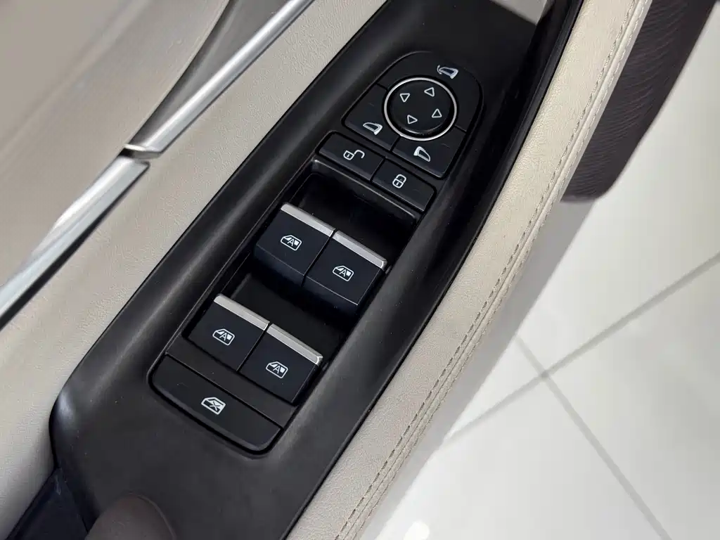 BYD PLUS New Energy — миниатюра 15