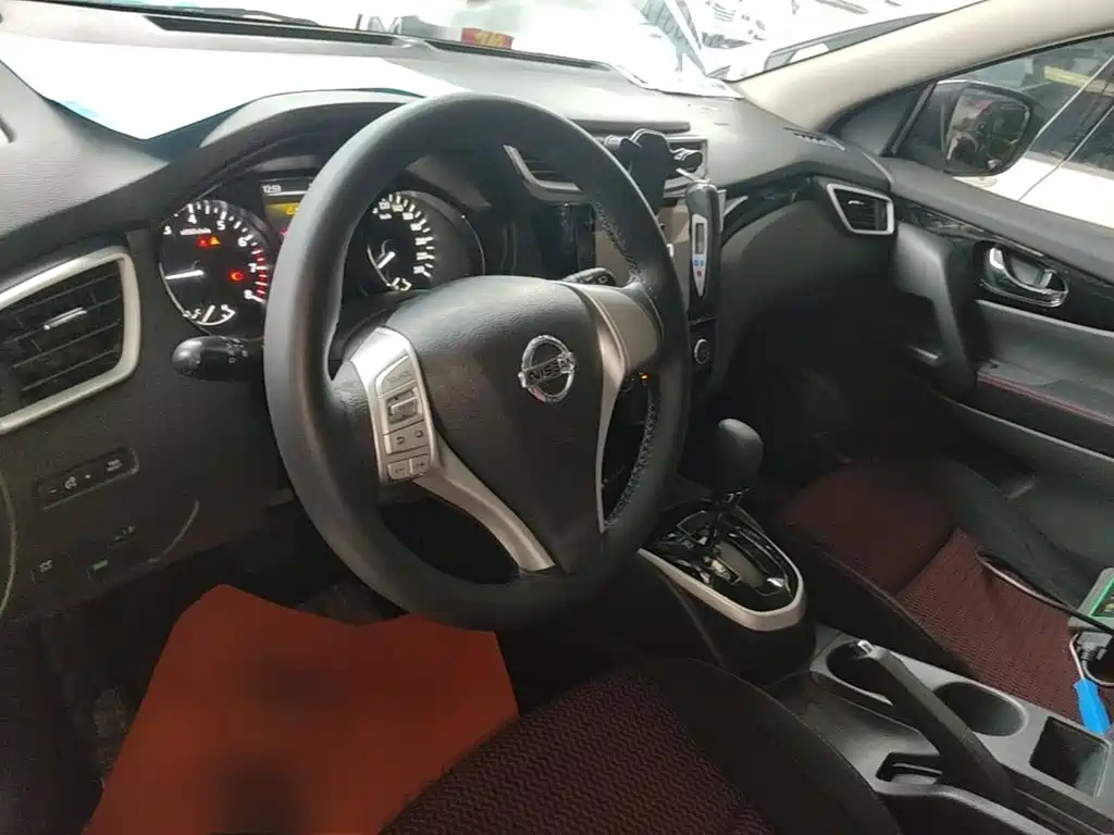 Nissan Qashqai — миниатюра 11