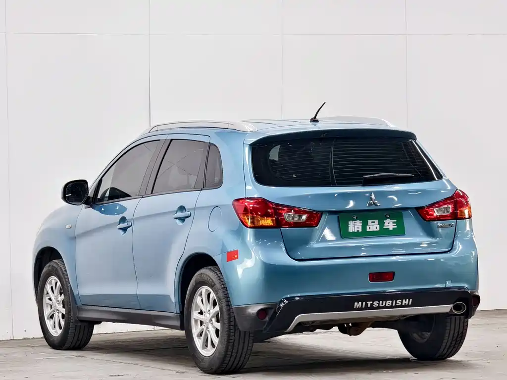 Mitsubishi ASX 2013 1.6L MT Standard