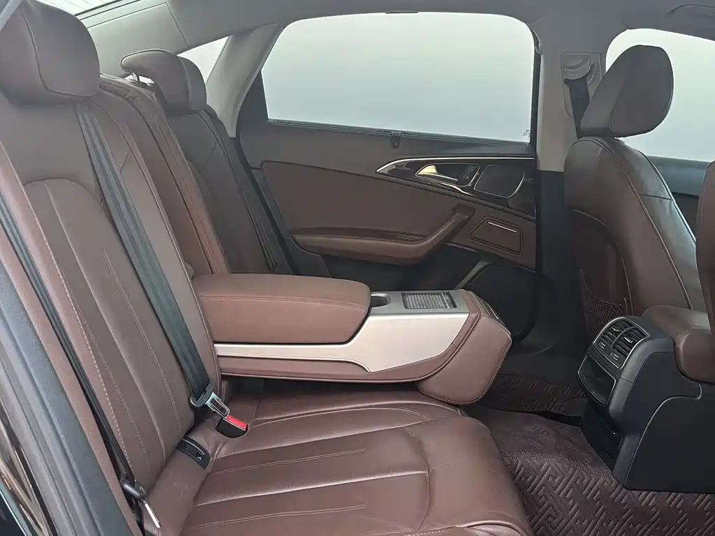 Audi A6L — миниатюра 7