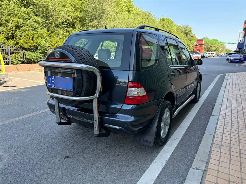 Mercedes-Benz M 2002 ML 320